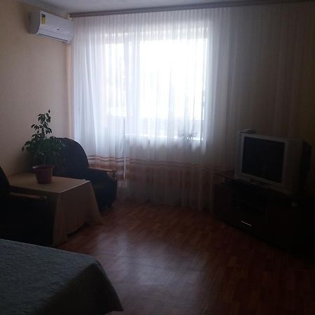 Apartment On Lenina 76 Togliatti Esterno foto